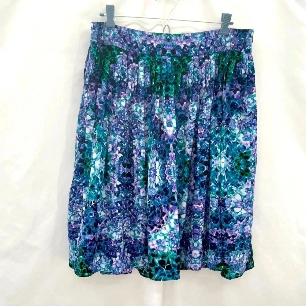 Liz Claiborne A-Line Skirt Women 12 Blue Purple Floral Pleated Knee Length Lined